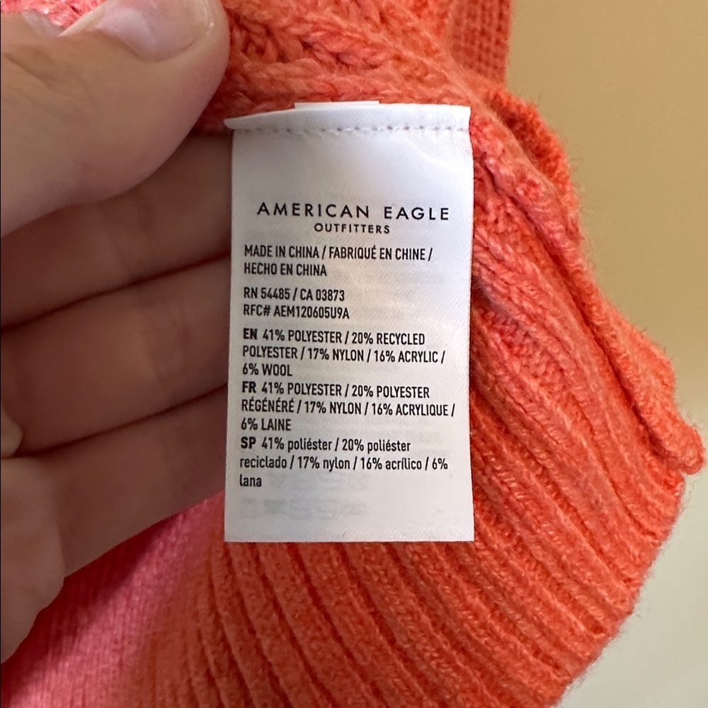 NWT American Eagle Outfitters Coral Crew Neck Sweater Size Medium in Coral Color - Picture 5 of 8